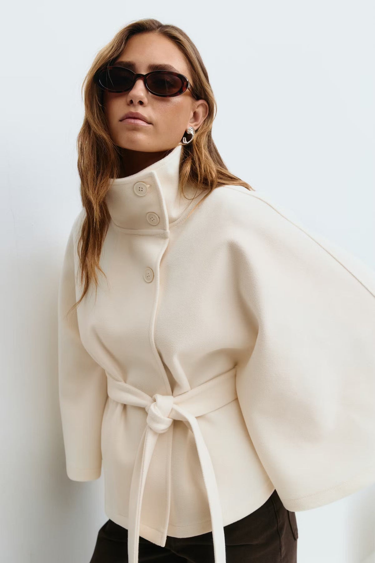 MOREAU LYON | MANTEAU CAPE À CEINTURE POUR FEMMES