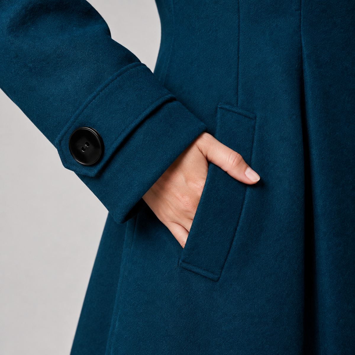 MOREAU LYON | MANTEAU STRUCTURÉ À CAPUCHE POUR FEMMES