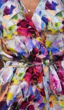 MOREAU LYON | ROBE CINTRÉE COL V POUR FEMMES